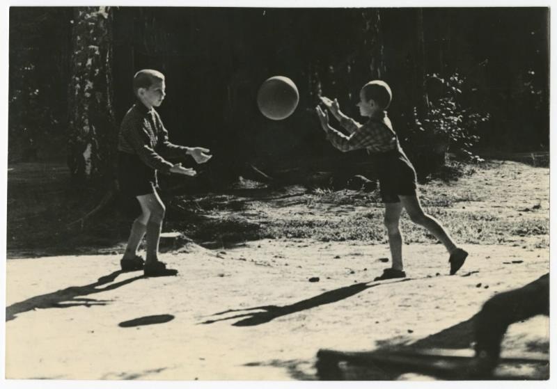 В лагере, 1940-е