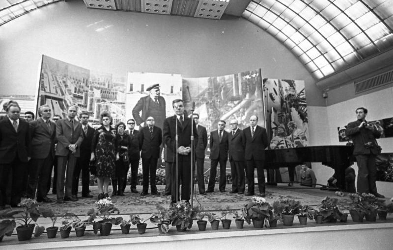 Открытие фотовыставки, посвященной ХХV съезду КПСС, 1976 год, г. Москва