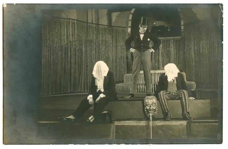 Театр имени Всеволода Мейерхольда. Сцена из спектакля «Учитель Бубус», 1 января 1924 - 1 января 1929, г. Москва. Видеовыставка «Мейерхольд» с этой фотографией.&nbsp;