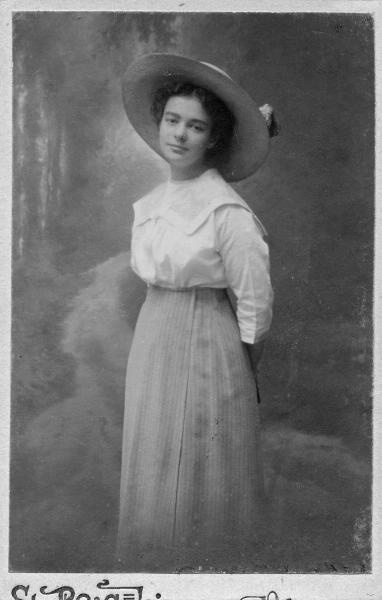 Женский портрет, 1911 год