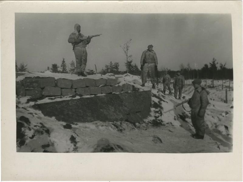 Финская война. Солдаты в белых комбинезонах, 1939 год