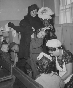 «Забота государства о детях», 1950-е, Ростовская обл., г. Таганрог