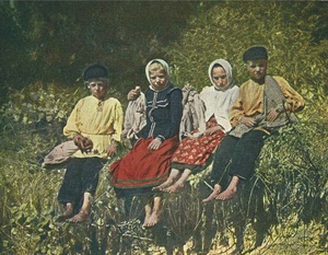 Крестьянские дети, 1904 - 1905, Рязанская губ.. Выставки&nbsp;«Освобожденные крестьяне»&nbsp;и «Дореволюционная Россия: крестьянская жизнь» и видео «Фотограф государственной важности. Сергей Прокудин-Горский» с этой фотографией.