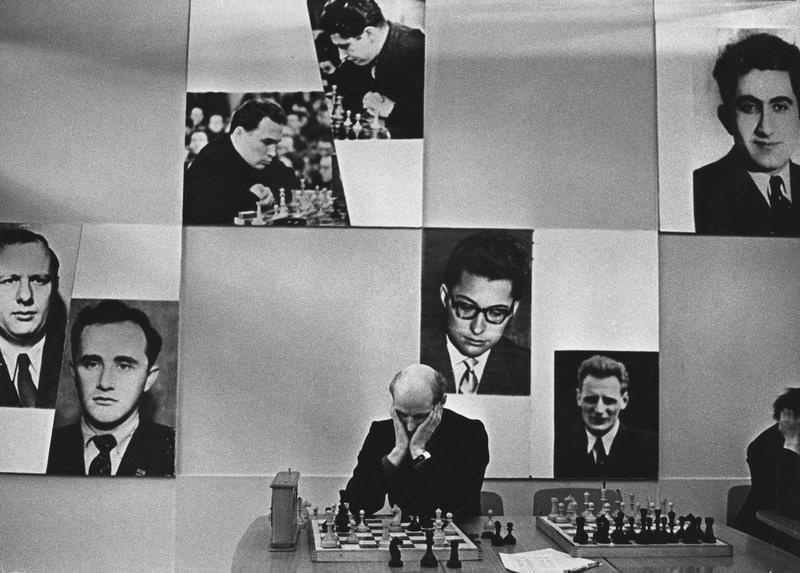 Шахматный клуб, 1964 год, г. Москва. Выставка «Шахматная страна» с этой фотографией.