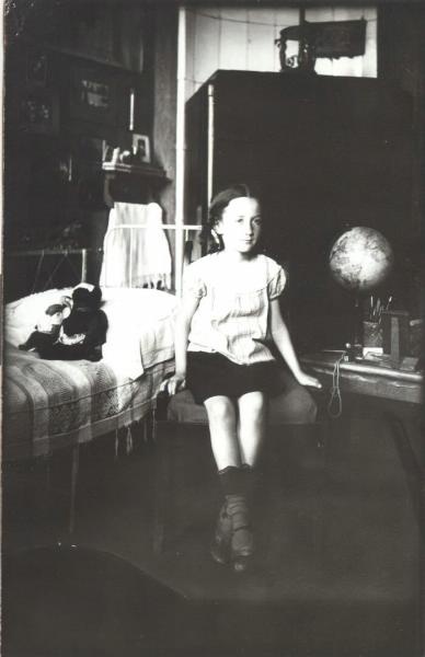 Портрет девочки, 17 июля 1930 - 17 июля 1939