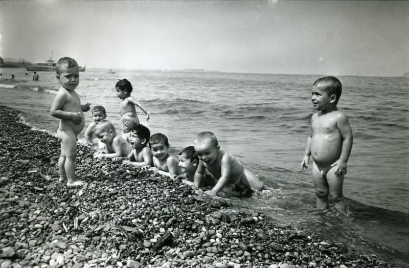 Мальчики на морском берегу, 1955 - 1965