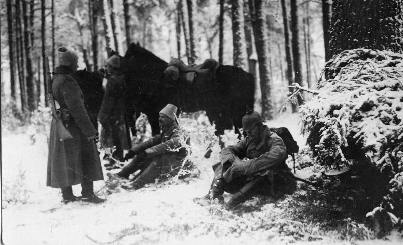 Солдаты отдыхают, 1915 год