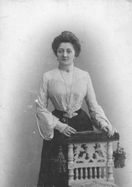Женский портрет, 1900-е, г. Санкт-Петербург