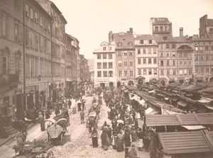 Торговые ряды в Варшаве, 1870-е, Царство Польское, г. Варшава. Выставка «"Люди мира". Родом из империи и СССР» с этой фотографией.