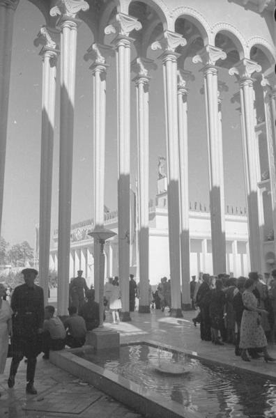 ВСХВ. Двойные арки павильона Грузинской ССР, 1939 год, г. Москва