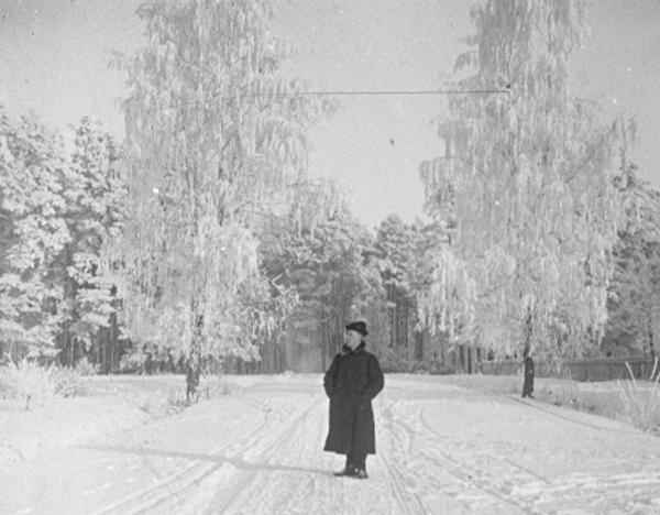 Иван Васильевич Авдонин на зимней дороге, 1910-е