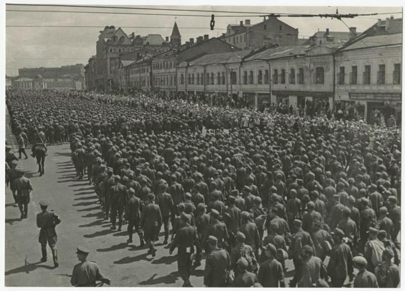 Колонна немецких военнопленных, 1944 год, г. Москва