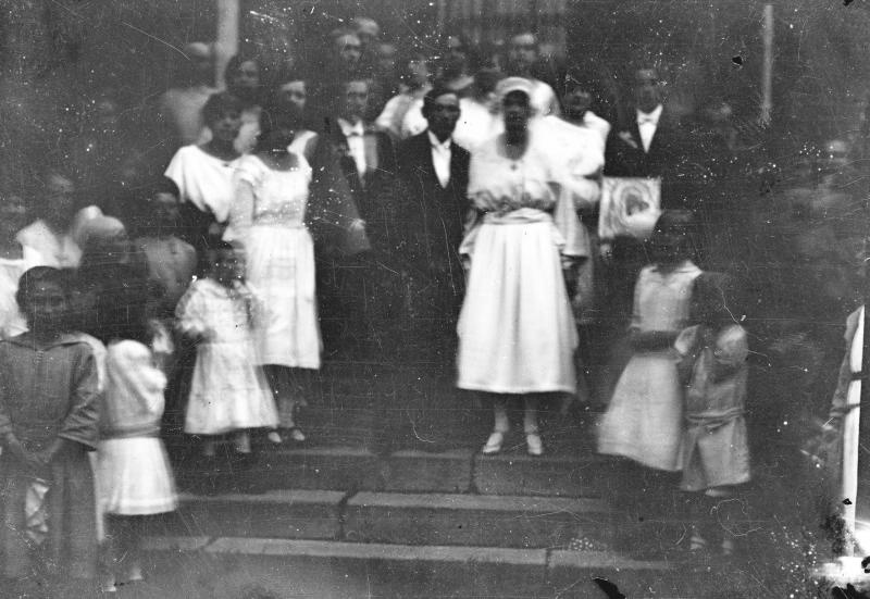 Групповой свадебный портрет, 1920-е