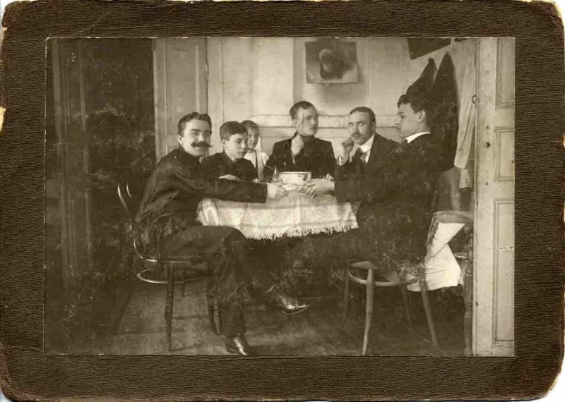 За обедом, 1910-е