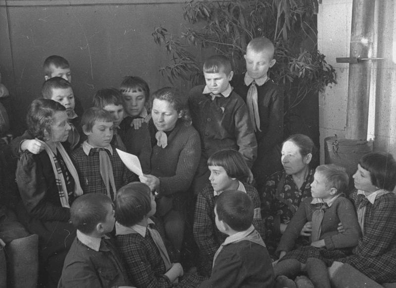 В детском доме «Молодой рабочий», 1942 год, Московская обл., г. Пушкино
