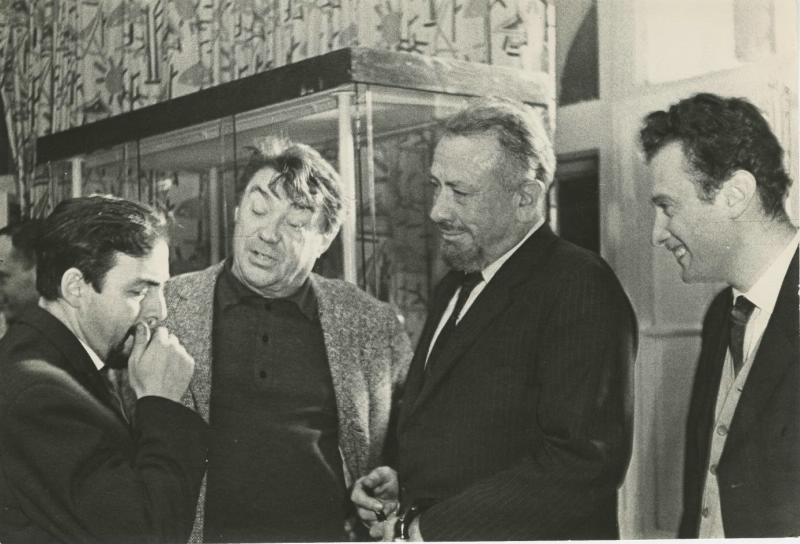 Борис Полевой, Джон Стейнбек в редакции журнала «Юность», 1963 год, г. Москва. Видео «"Юность" была у всех» с этой фотографией.