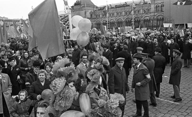 Демонстрация 52. 1 Мая 1976. Демонстрация трудящихся. Демонстрация трудящихся на красной площади. Демонстрация трудящихся 1 мая.