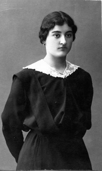 Портрет девушки, 1910-е, г. Иркутск