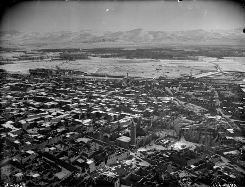Вид на город Ван, 1915 - 1916, Турция. Экспедиция С.В. Тер-Аветисяна в Ванский округ зимой.