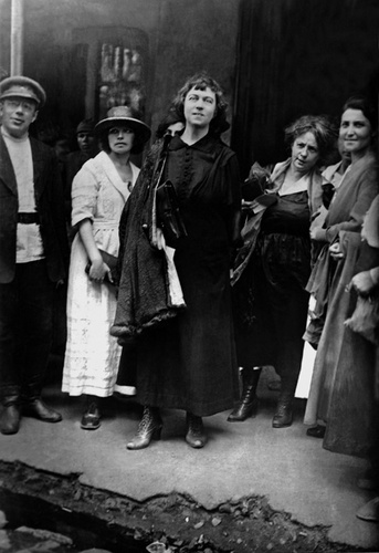 Александра Коллонтай на Второй международной конференции женщин - коммунисток, 9 - 21 июня 1921, г. Москва