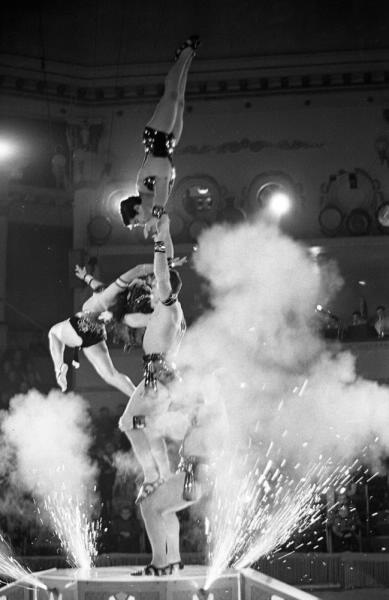 Художественно-акробатическая группа под руководством Фуада Назирова, 1967 - 1970, г. Москва