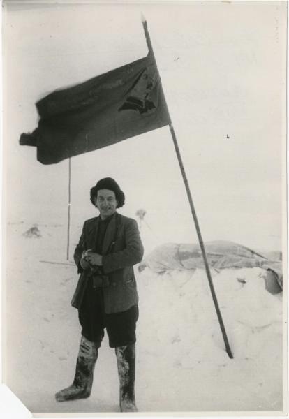 Виктор Темин на станции «Северный полюс-1», 25 мая 1937 - 8 июня 1937