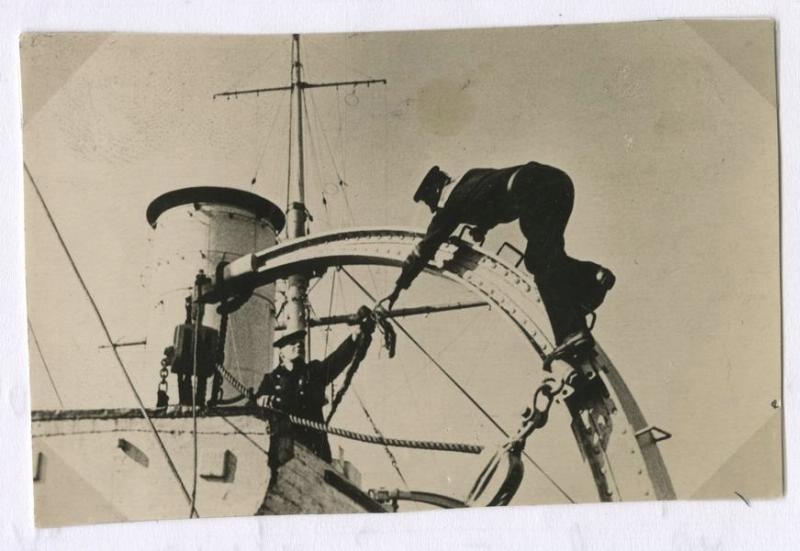 Шлюпки подняты на борт, 1939 год