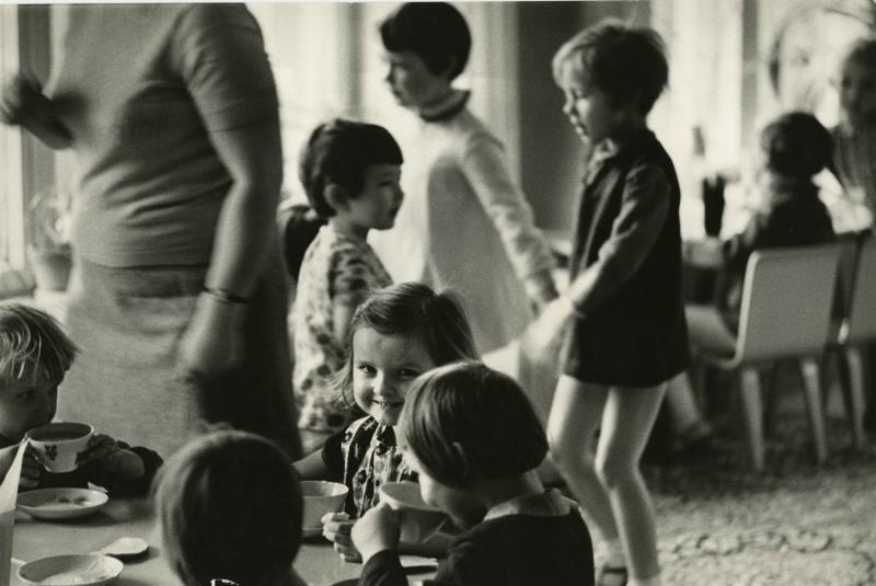 В детском саду, 1968 - 1973