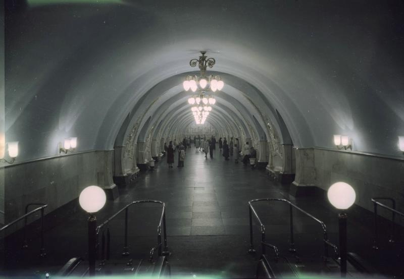 Центральный зал станции «Таганская» Кольцевой линии Московского метрополитена, 1950-е, г. Москва
