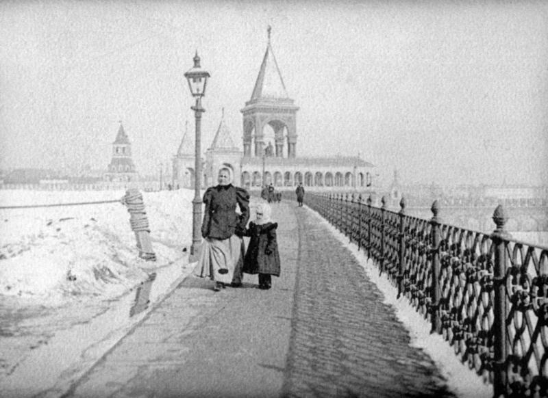 Памятник императору Александру II в Кремле, 1900-е, г. Москва