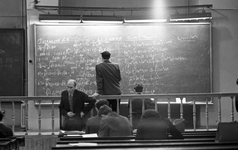 Экзамен по математике в ЛЭТИ, 1960-е, г. Ленинград