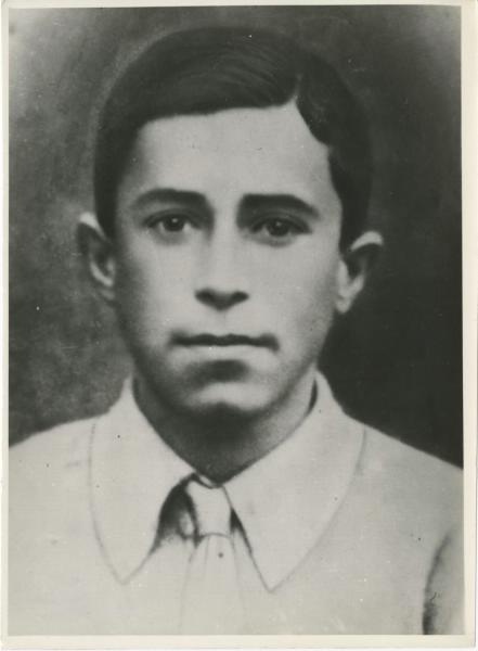 Сергей Оганян в юности, 1930-е