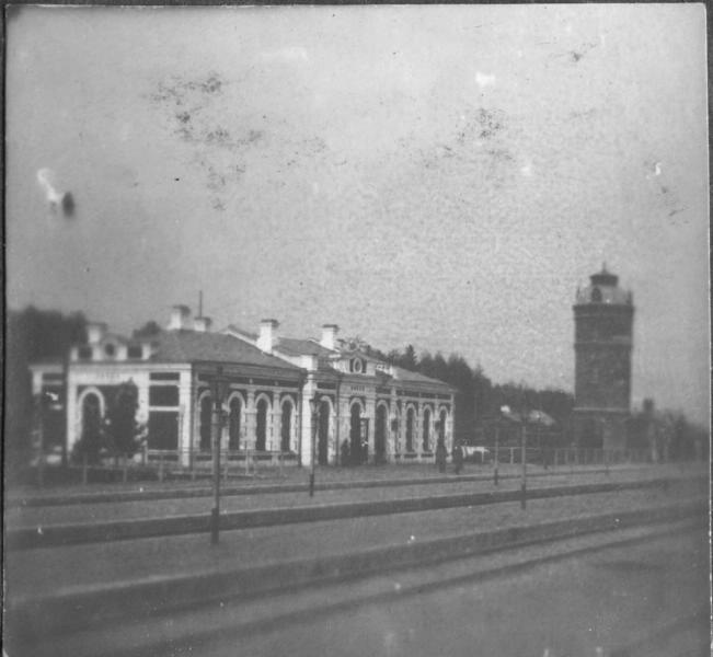 Железнодорожная станция, 1914 - 1918. Из серии «Хроники жизни полевого госпиталя».