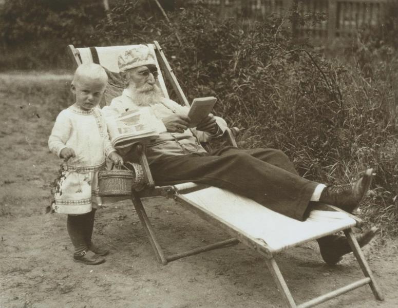 Иосиф Антонович Лубны-Герцык с внуком, 1910 - 1914, с. Ивановское