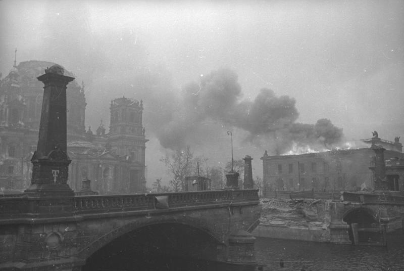 Берлин, 1945 год, Германия, г. Берлин. Видео «Георгий Петрусов» с этой фотографией.