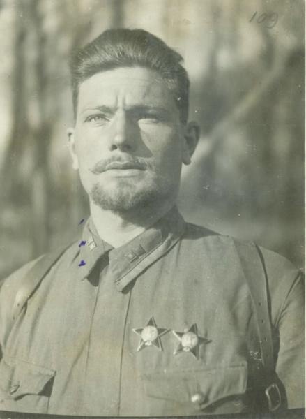 Командир танковой роты 27-й гвардейской отдельной танковой бригады лейтенант Василий Мартехов, 1942 год