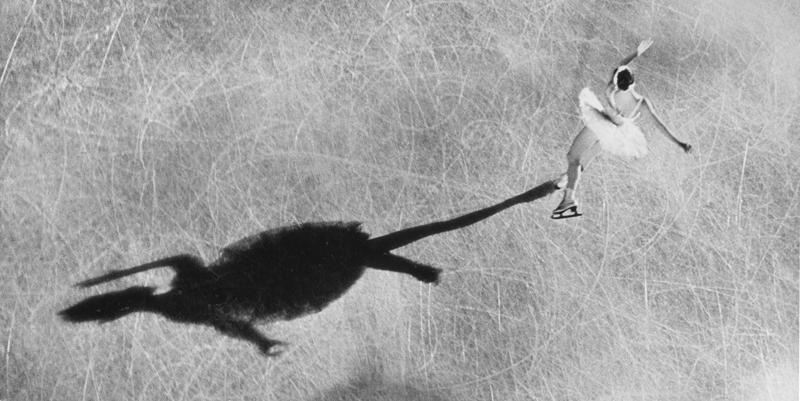 Фигуристка Татьяна Немцова, 1957 год, г. Москва. Выставки&nbsp;«На коньках», «Чудеса на льду. Искусство и спорт» и «СССР в 1957 году» с этой фотографией.