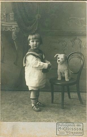 Портрет мальчика, 1918 год, г. Петроград. Сейчас Санкт-Петербург.