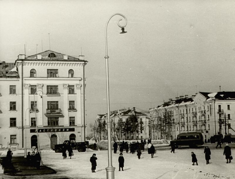 Ленина металлургов. Площадь Металлургов 5 Череповец. Металлург 1955. Март 1955. Череповец ностальгия Живая история Череповца.