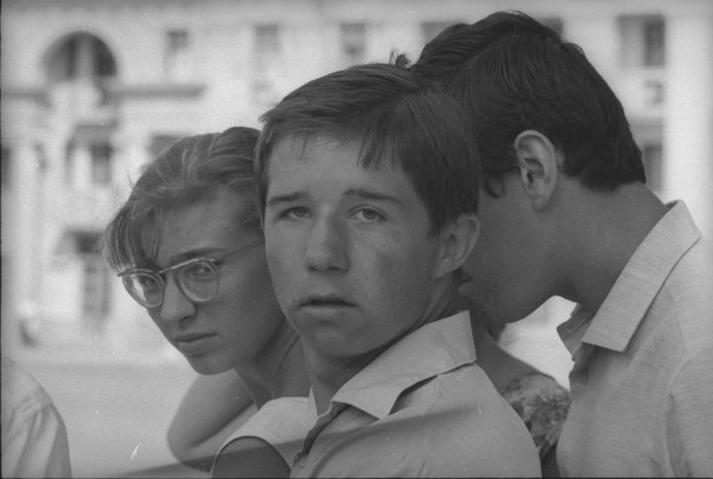 Фото "Юноши и девушка", 1967 год, Волгоградская обл., г. Волжский ...