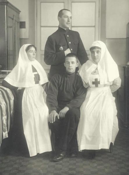 В госпитале, 1900-е