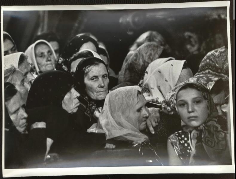 Взгляд. Почаев. Из серии «Церковь», 1977 год. Выставка «Эти глаза напротив» с этой фотографией.&nbsp;
