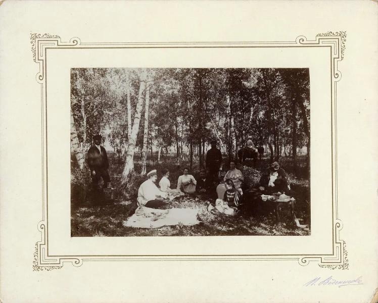Пикник в березовой роще, 1900-е