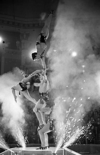 Художественно-акробатическая группа под руководством Фуада Назирова, 1967 - 1970, г. Москва