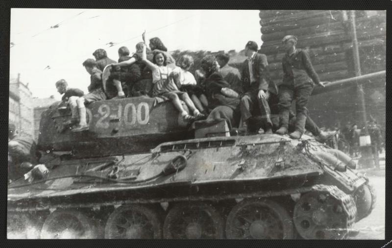 Без названия, май 1945, Чехословакия, г. Прага