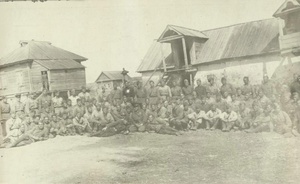 Групповой портрет военных, 22 июня 1941 - 9 мая 1945. Выставка «Арон Замский: между кадром и боем» с этой фотографией.
