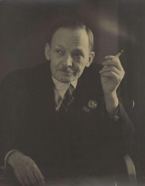 Портрет Янки Купалы, 1939 год. Выставка «"Сто строк…"» с этой фотографией.