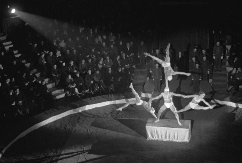 Цирк. Партерные гимнасты, 1937 год, г. Москва