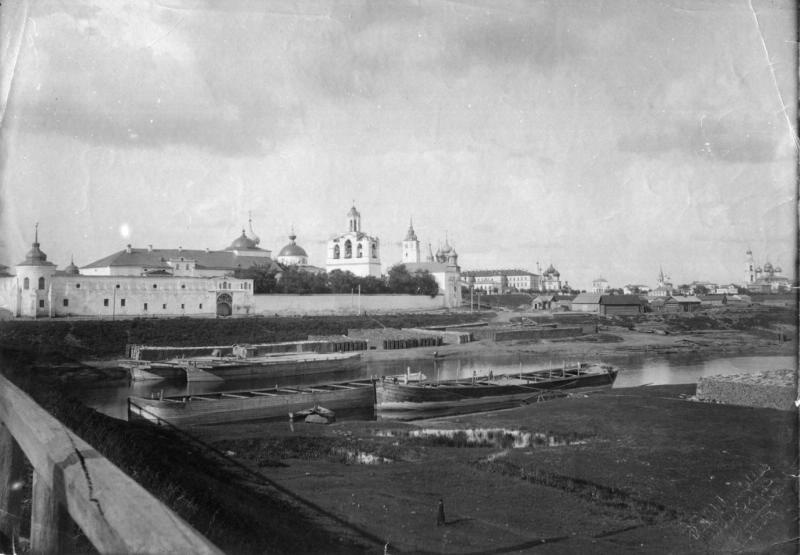 Вид Ярославля из-за реки Которосль, 1894 год, г. Ярославль. Спасо-Преображенский монастырь.