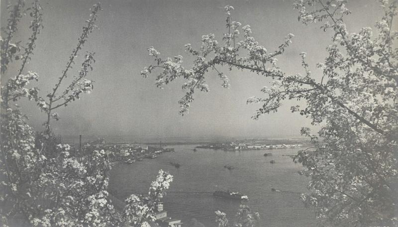 Весна на реке Днепр, 1939 год, г. Киев. Предположительно, автор Сергей Гаврилович&nbsp;Шиманский.